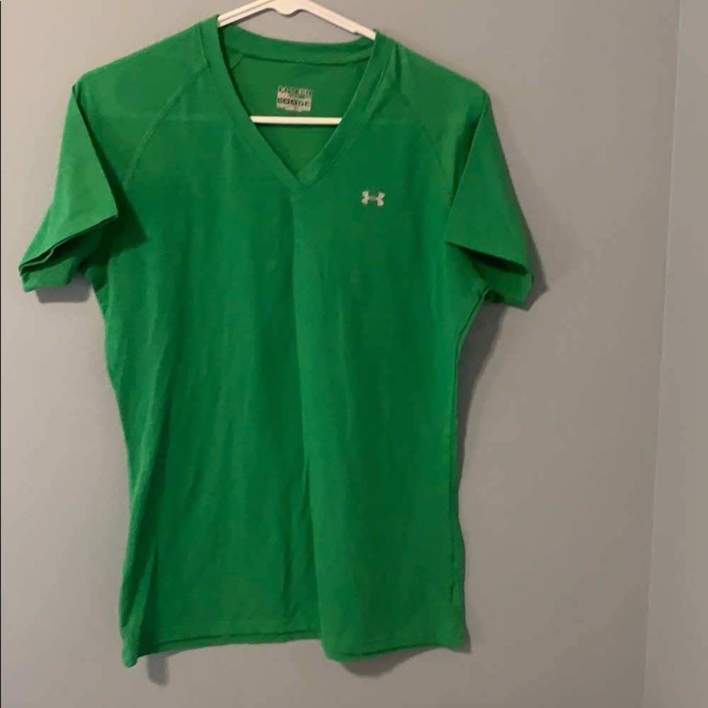 Under armour heat gear workout shirt